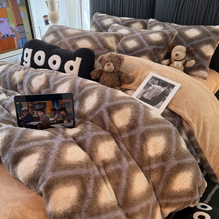 91家纺网 家纺一手货源 找家纺 HL原创 2025新款兔毛绒四件套 咖啡