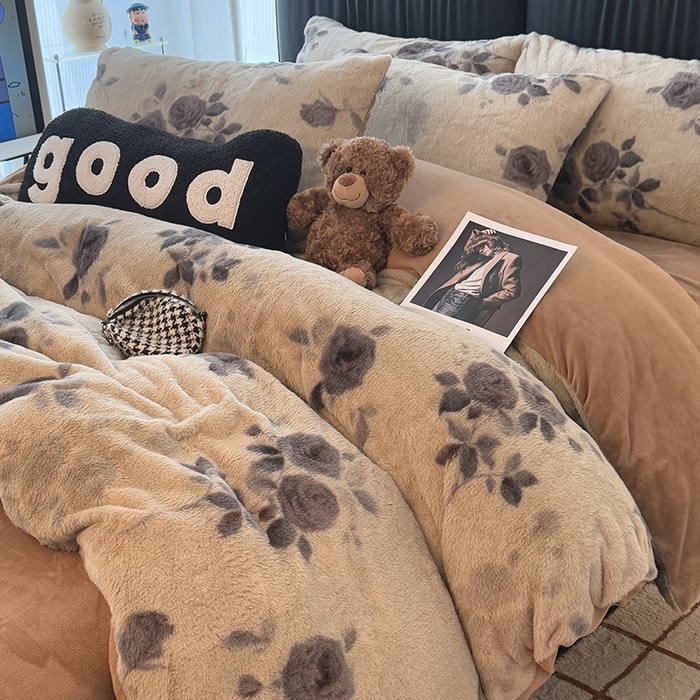 91家纺网 家纺一手货源 找家纺 HL原创 2025新款兔毛绒四件套 陌颜