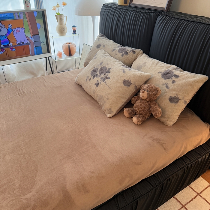 91家纺网 家纺一手货源 找家纺 HL原创 2025新款兔毛绒四件套 陌颜