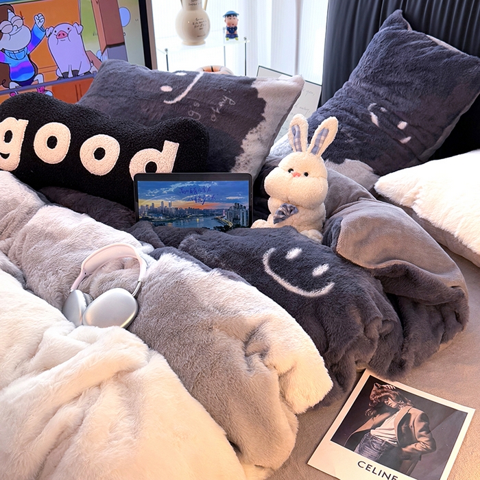 HL原创 2025新款兔毛绒四件套 墨蓝