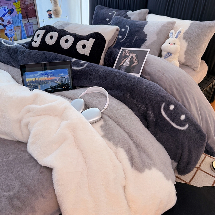 91家纺网 家纺一手货源 找家纺 HL原创 2025新款兔毛绒四件套 墨蓝