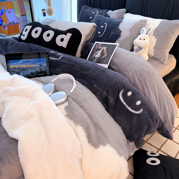 91家纺网 家纺一手货源 找家纺 HL原创 2025新款兔毛绒四件套 墨蓝