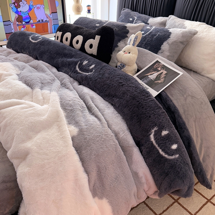 91家纺网 家纺一手货源 找家纺 HL原创 2025新款兔毛绒四件套 墨蓝