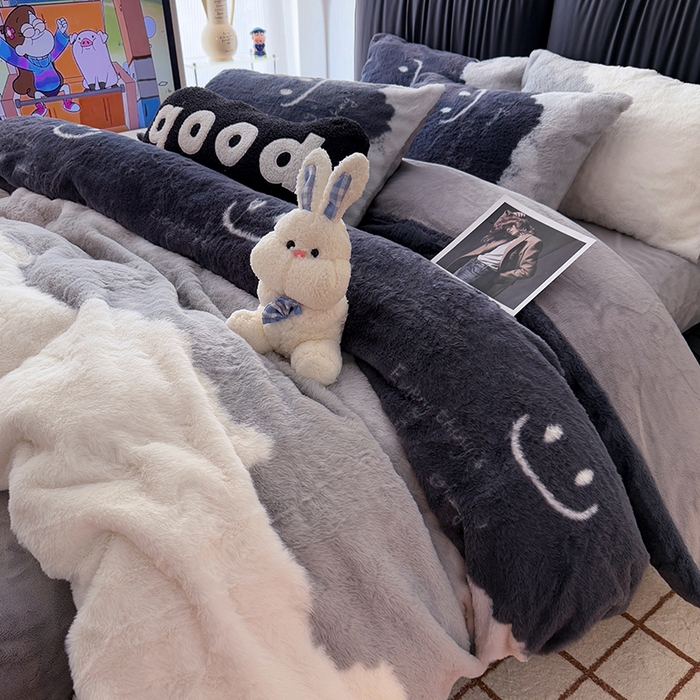 91家纺网 家纺一手货源 找家纺 HL原创 2025新款兔毛绒四件套 墨蓝