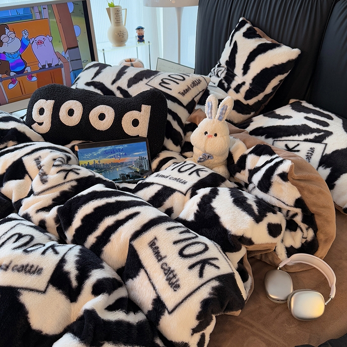 91家纺网 家纺一手货源 找家纺 HL原创 2025新款兔毛绒四件套 时尚斑马