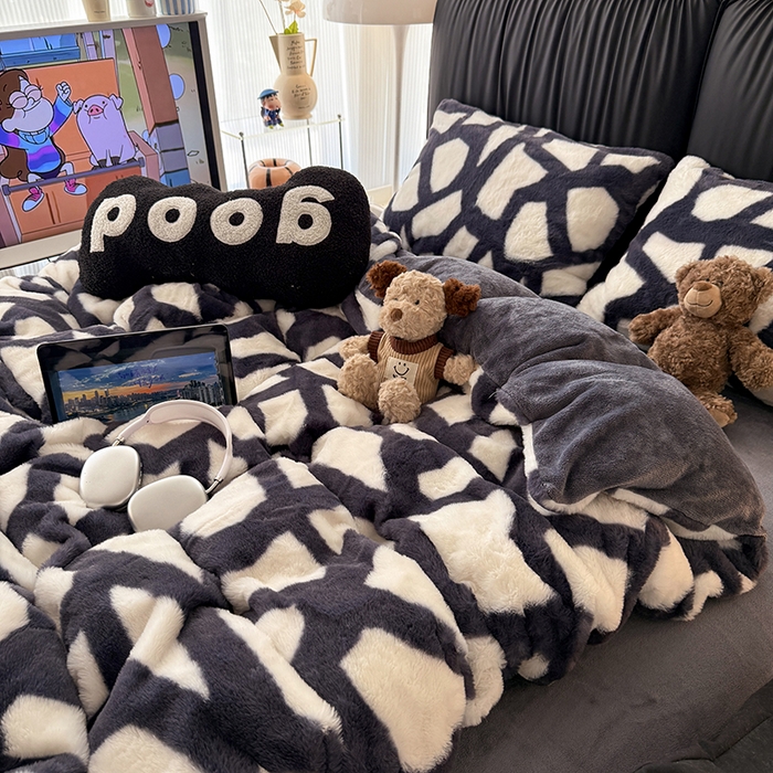 91家纺网 家纺一手货源 找家纺 HL原创 2025新款兔毛绒四件套 自由-黑