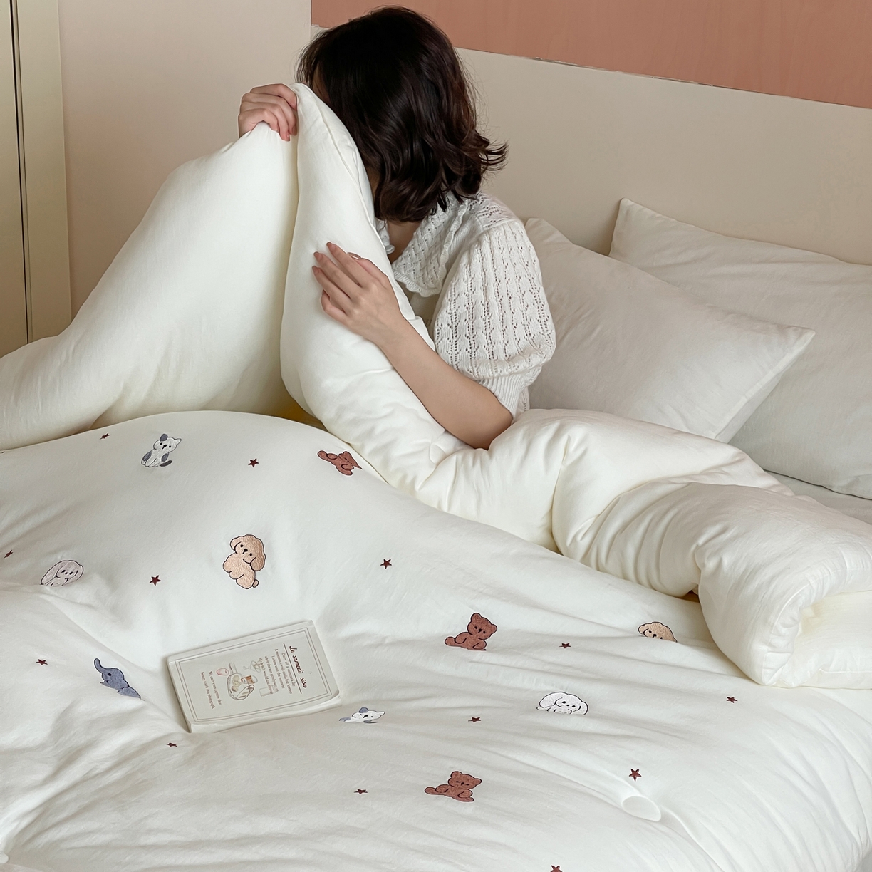 91家纺网 家纺一手货源 找家纺 （总）一加一 2025新款全棉双层皱皱纱刺绣蚕丝大豆抗菌被子被芯