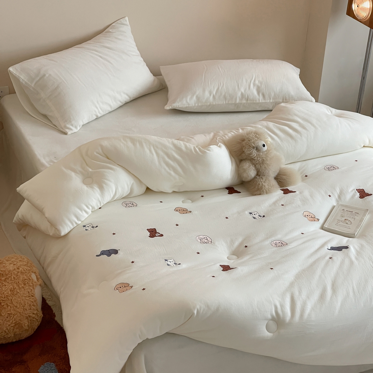 91家纺网 家纺一手货源 找家纺 （总）一加一 2025新款全棉双层皱皱纱刺绣蚕丝大豆抗菌被子被芯