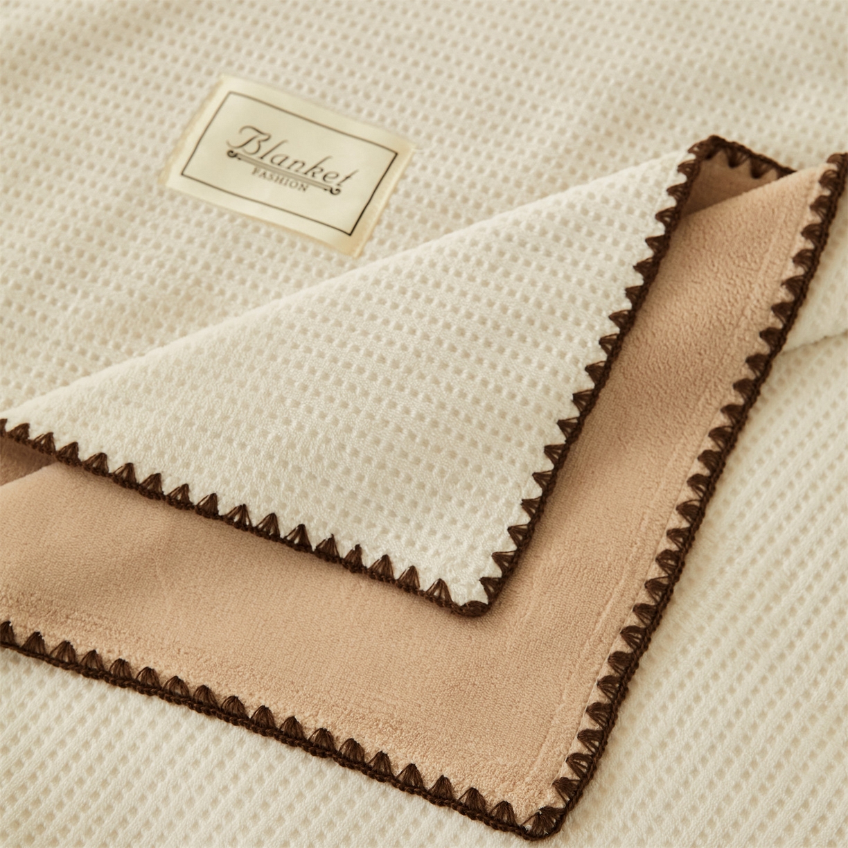 91家纺网 家纺一手货源 找家纺 （总）雯豆家纺 2025新品华夫格毛毯盖毯双层加厚办公室披肩毯子