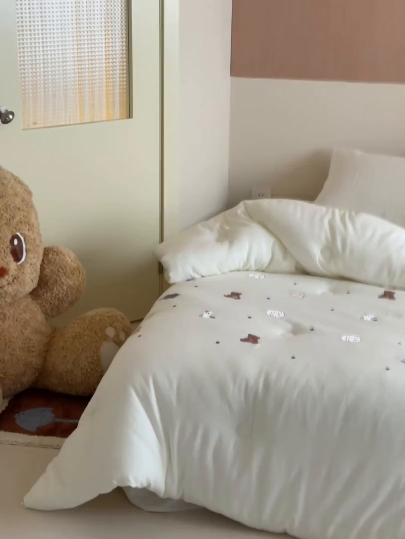 91家纺网 家纺一手货源 找家纺 一加一 2025新款全棉双层皱皱纱刺绣蚕丝大豆抗菌被子被芯 动物城