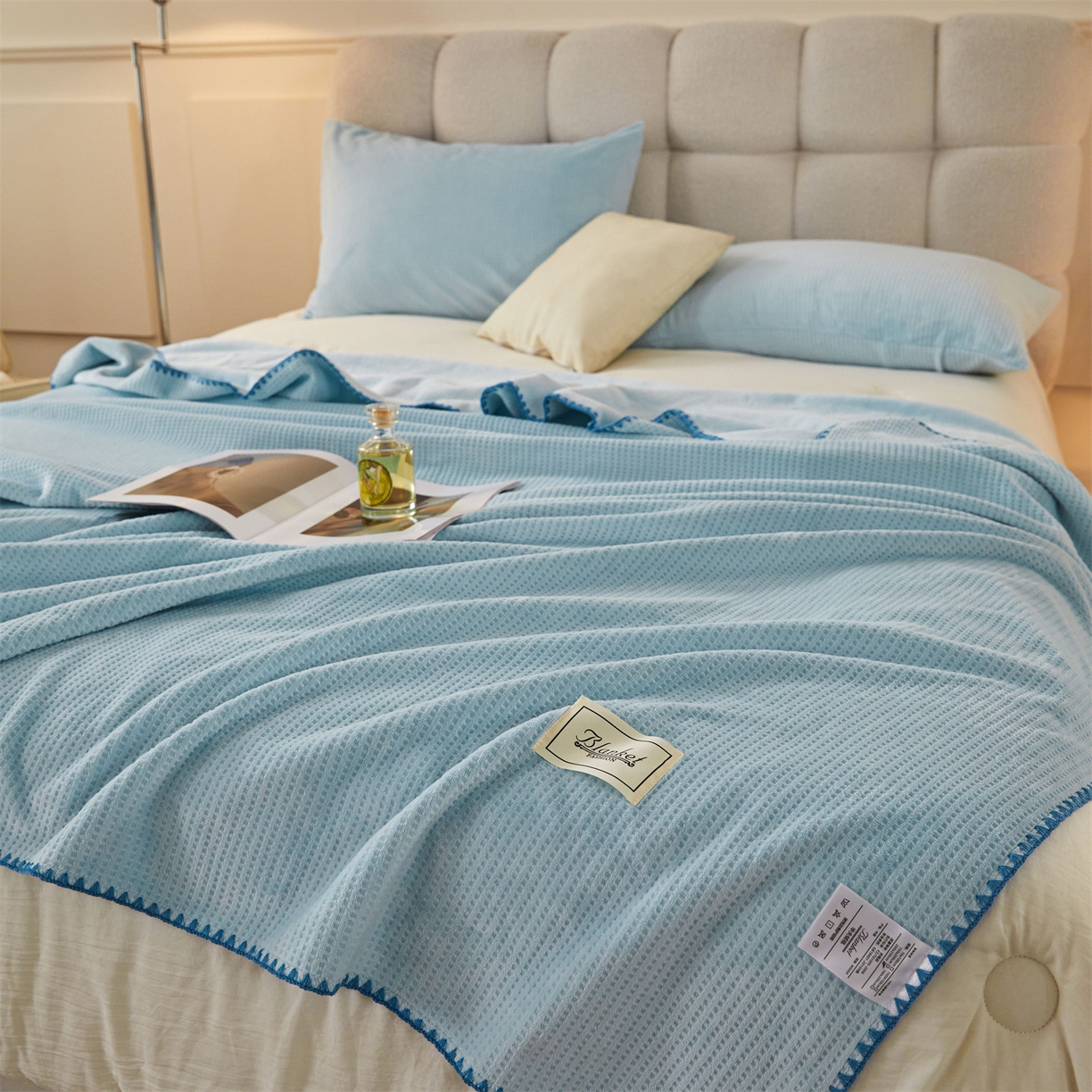 91家纺网 家纺一手货源 找家纺 雯豆家纺 2025新品华夫格毛毯盖毯双层加厚办公室披肩毯子 自由风-淡水蓝