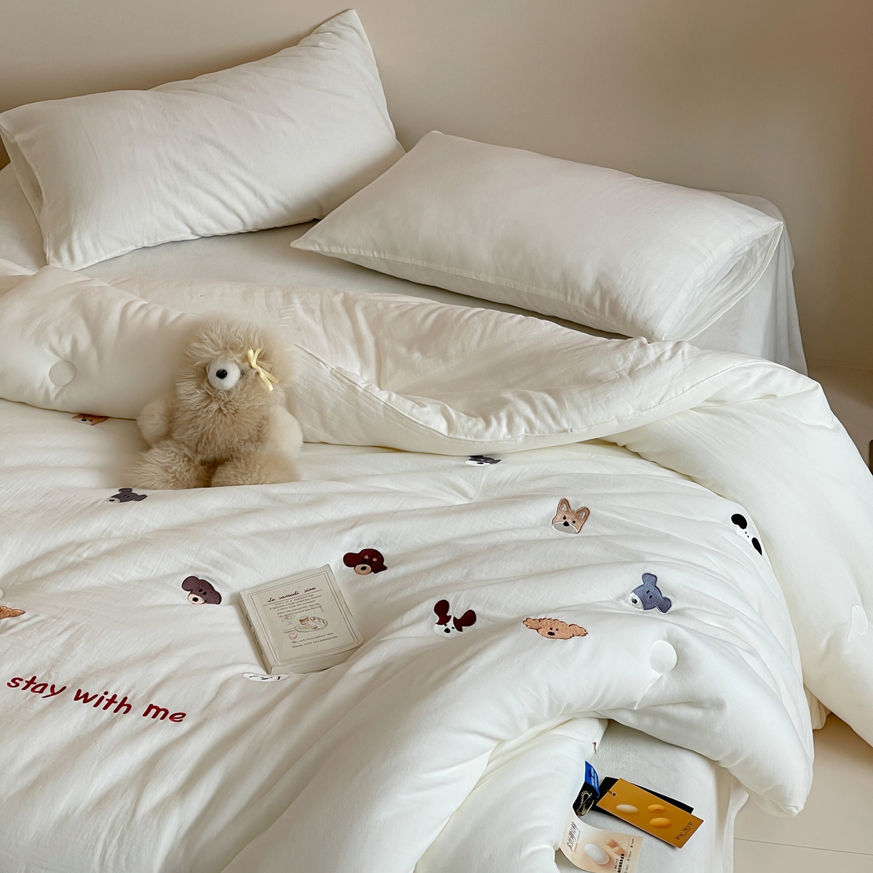 91家纺网 家纺一手货源 找家纺 一加一 2025新款全棉双层皱皱纱刺绣蚕丝大豆抗菌被子被芯 汪星人