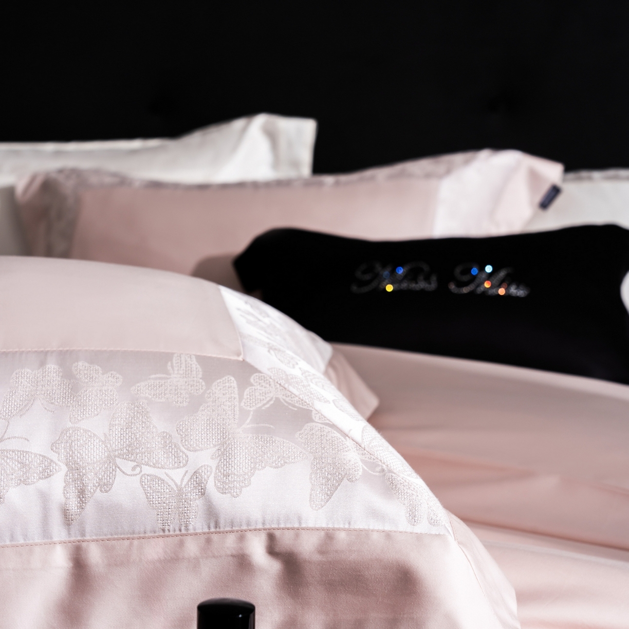 91家纺网 家纺一手货源 找家纺 MIU缪家居 2025新款100支全棉四件套-卡缦【控价368】 卡缦-粉