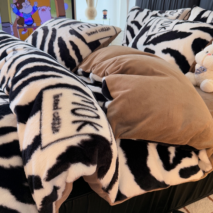 91家纺网 家纺一手货源 找家纺 HL原创 2025新款兔毛绒单品被套单件被套 时尚斑马