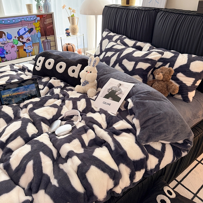 91家纺网 家纺一手货源 找家纺 HL原创 2025新款兔毛绒单品被套单件被套 自由-黑