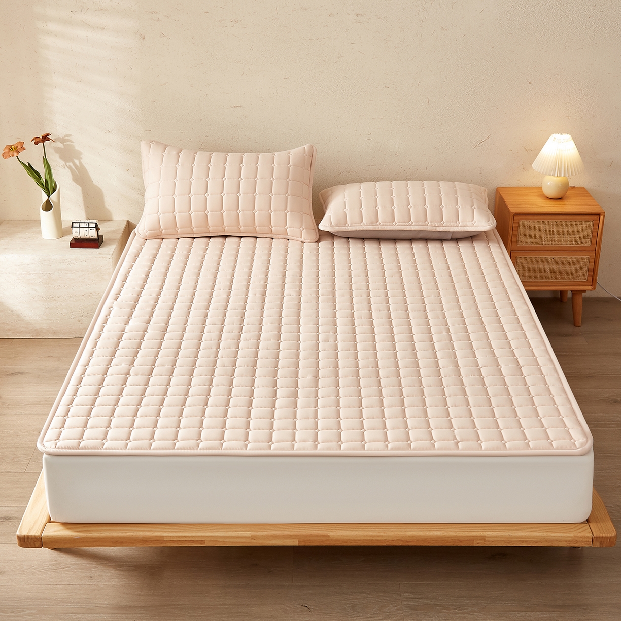 91家纺网 家纺一手货源 找家纺 （总）缦吉 2025新款A类纯色大豆纤维夹棉床护垫系列