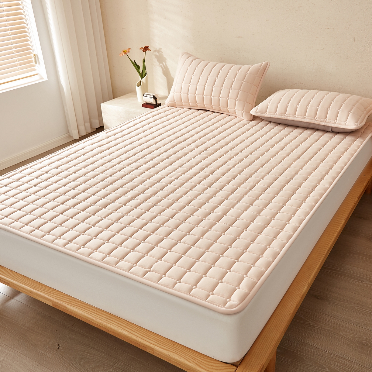 91家纺网 家纺一手货源 找家纺 （总）缦吉 2025新款A类纯色大豆纤维夹棉床护垫系列