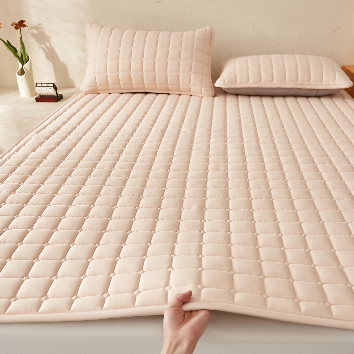 91家纺网 家纺一手货源 找家纺 （总）缦吉 2025新款A类纯色大豆纤维夹棉床护垫系列