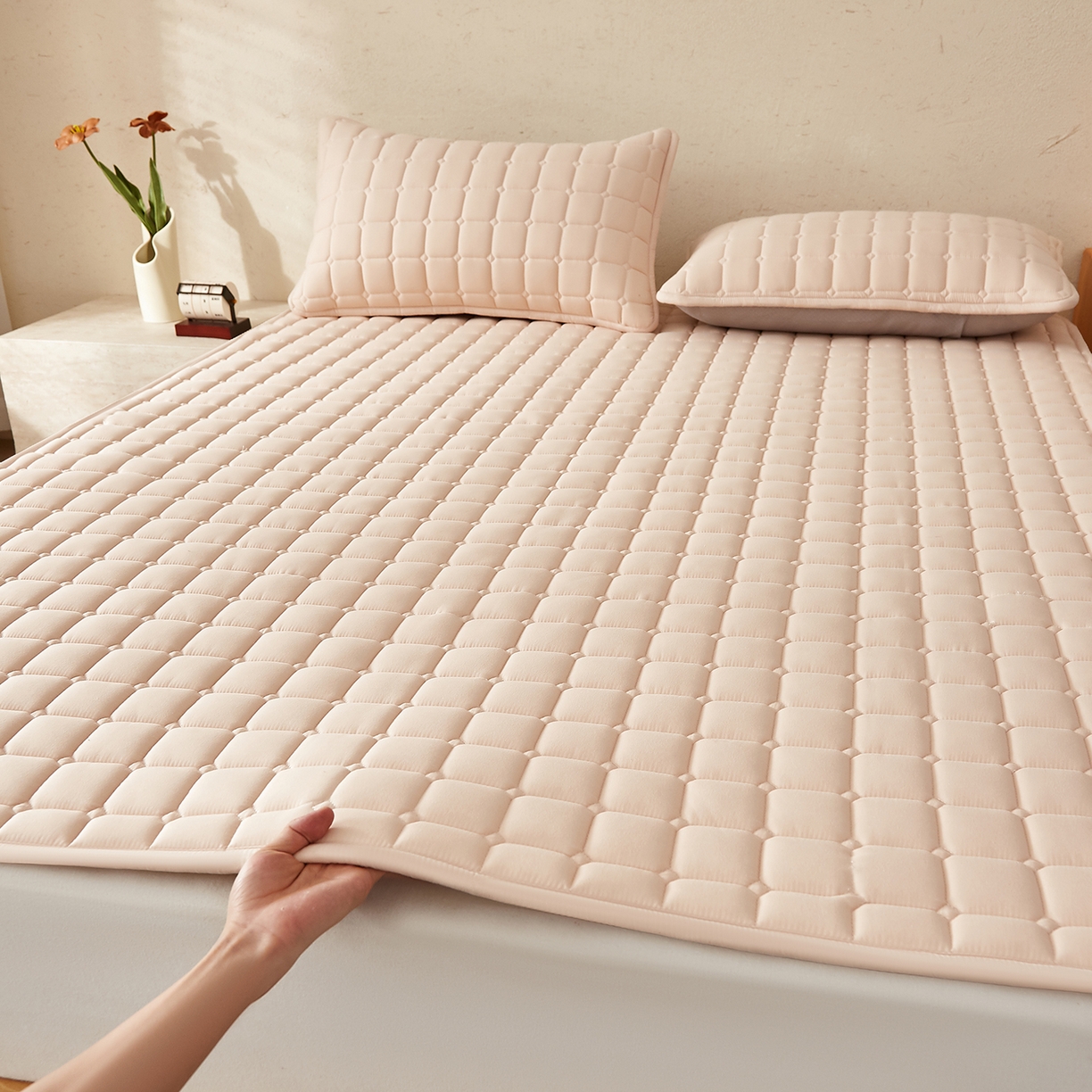 91家纺网 家纺一手货源 找家纺 （总）缦吉 2025新款A类纯色大豆纤维夹棉床护垫系列