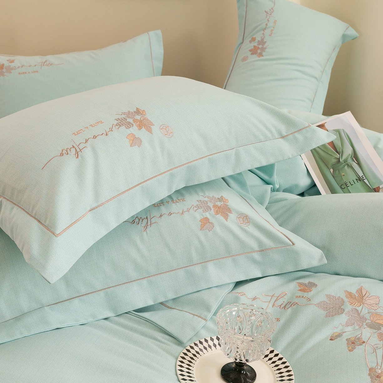 91家纺网 家纺一手货源 找家纺 （总）绒博士 2025新款全棉磨毛绣花宽边款四件套--梦恬系列