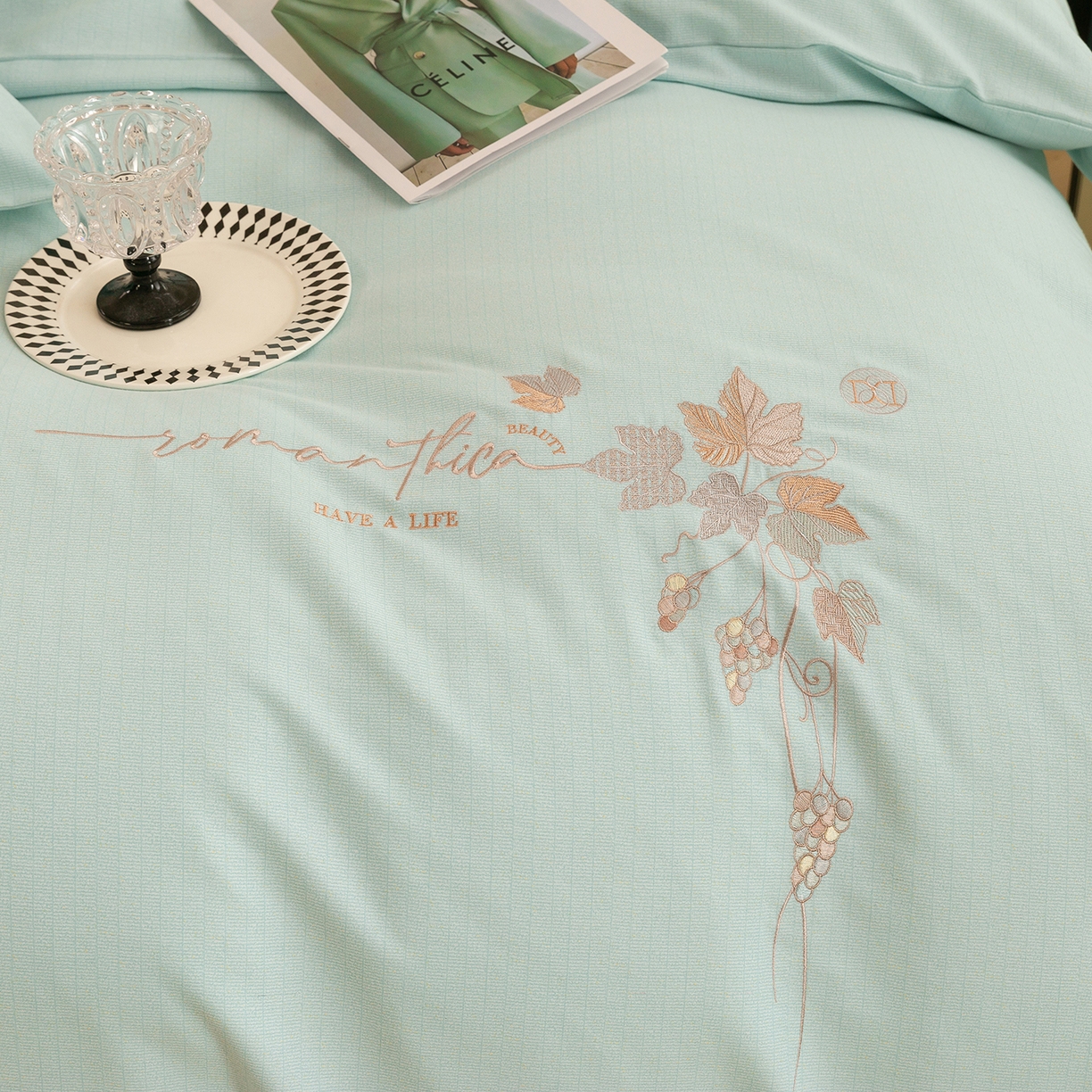 91家纺网 家纺一手货源 找家纺 绒博士 2025新款全棉磨毛绣花宽边款四件套--梦恬系列 梦恬-绿色