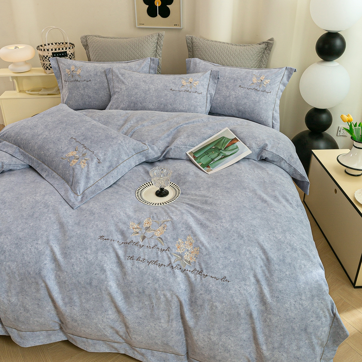 91家纺网 家纺一手货源 找家纺 （总）绒博士 2025新款全棉磨毛绣花宽边款四件套--繁花似锦系列