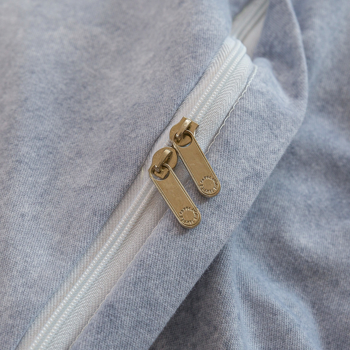 91家纺网 家纺一手货源 找家纺 （总）绒博士 2025新款全棉磨毛绣花宽边款四件套--繁花似锦系列