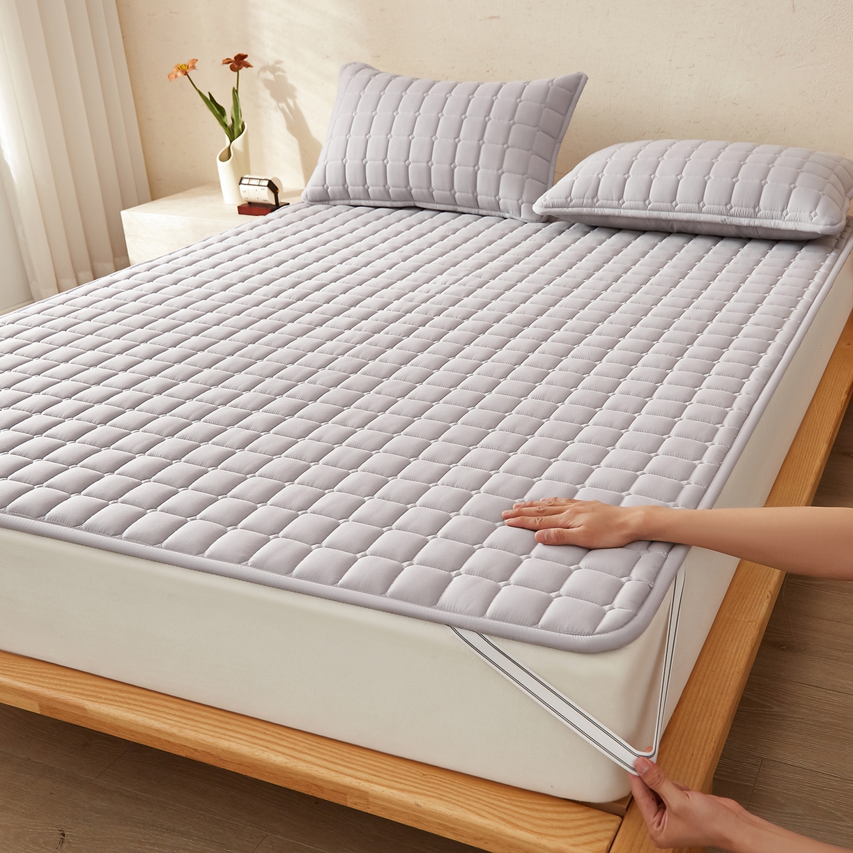 缦吉 2025新款A类纯色大豆纤维夹棉床护垫系列 面包格-灰