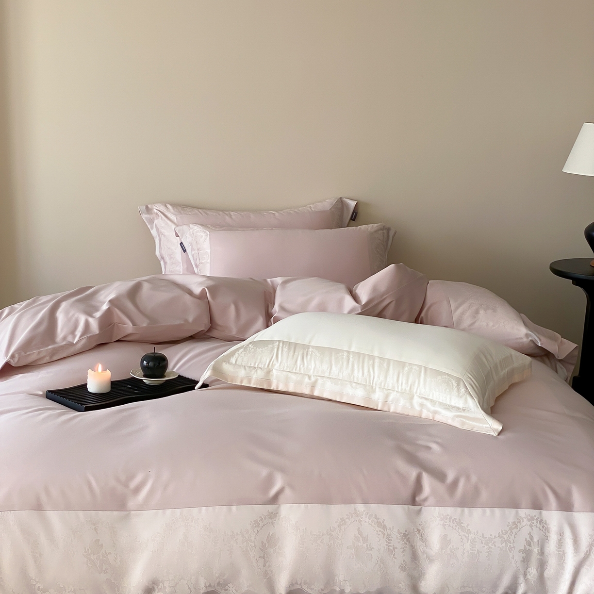 91家纺网 家纺一手货源 找家纺 MIU缪家居 2025新款100支全棉四件套-露西娅【控价388】 露西娅-雾粉