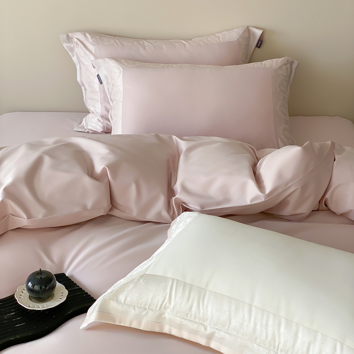 91家纺网 家纺一手货源 找家纺 MIU缪家居 2025新款100支全棉四件套-露西娅【控价388】 露西娅-雾粉