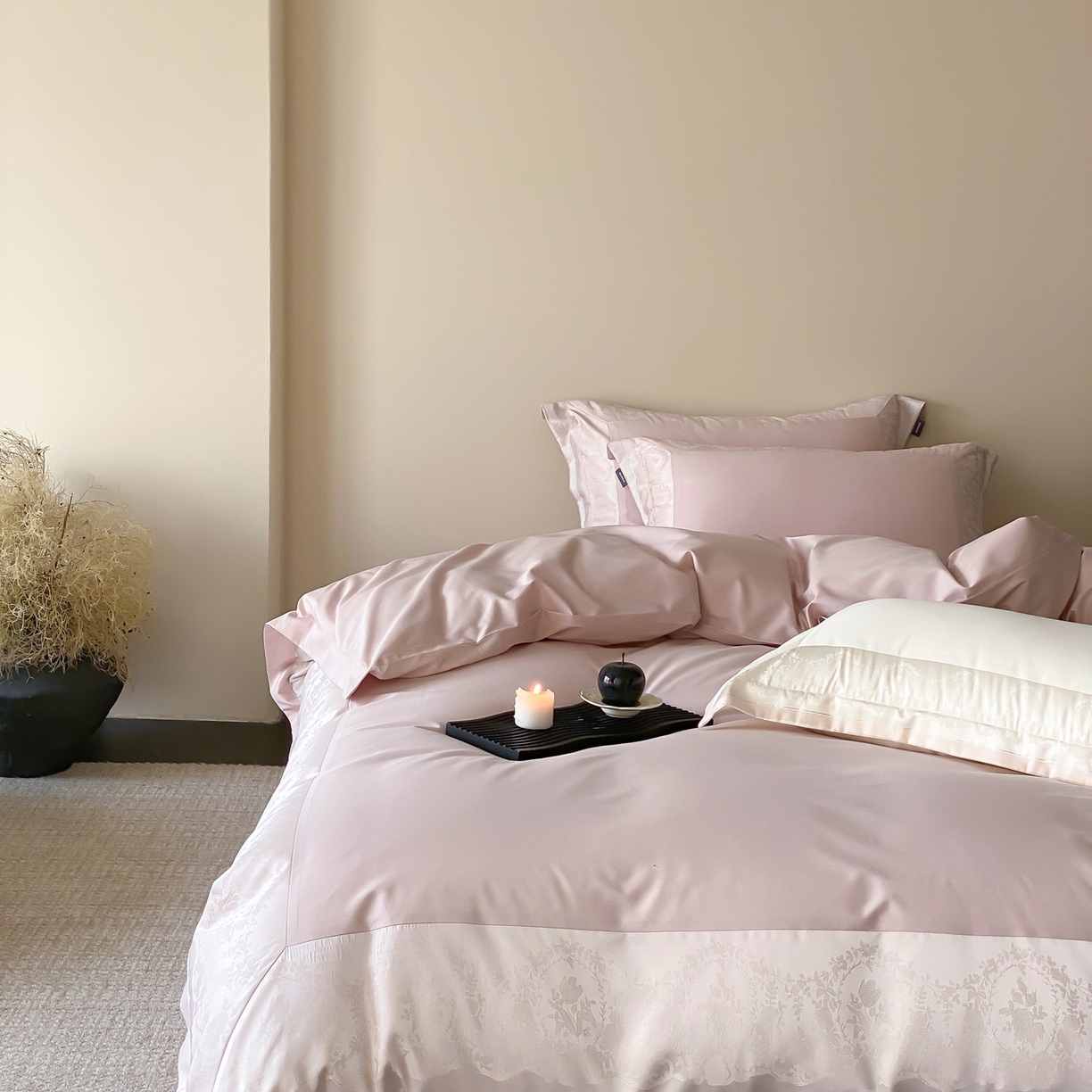 91家纺网 家纺一手货源 找家纺 MIU缪家居 2025新款100支全棉四件套-露西娅【控价388】 露西娅-雾粉