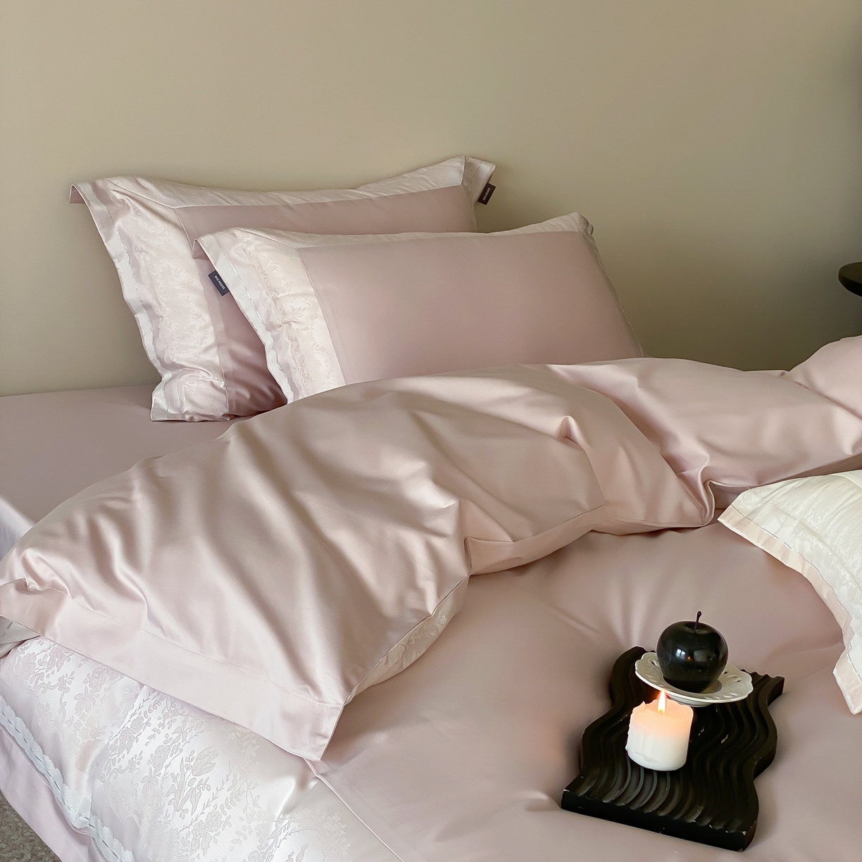 91家纺网 家纺一手货源 找家纺 MIU缪家居 2025新款100支全棉四件套-露西娅【控价388】 露西娅-雾粉