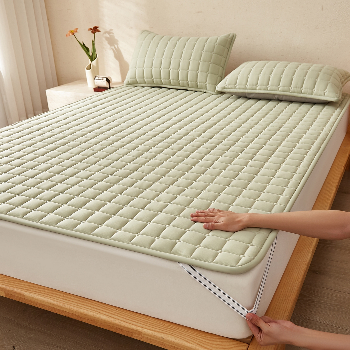缦吉 2025新款A类纯色大豆纤维夹棉床护垫系列 面包格-绿