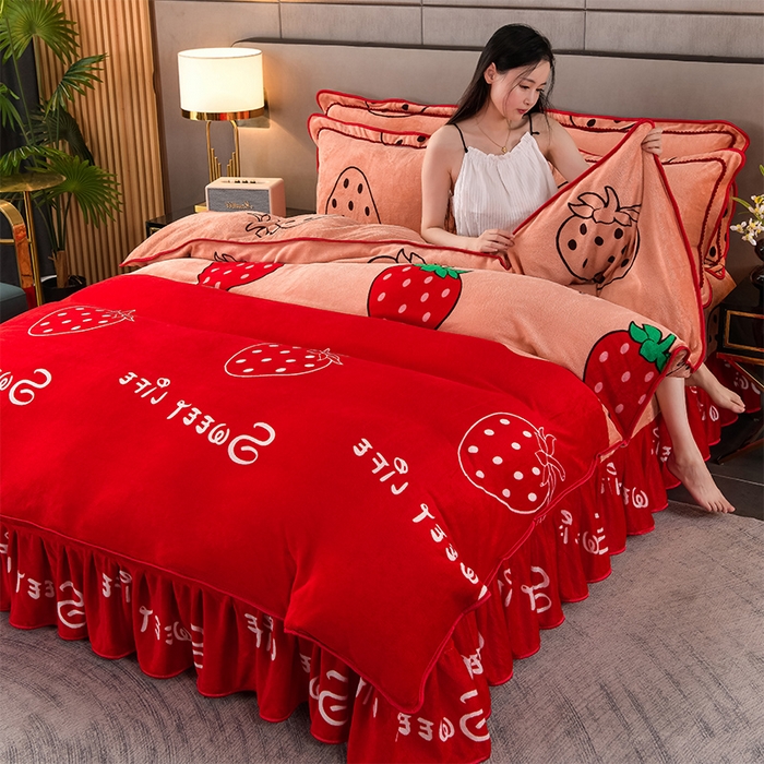 绒品 2025新款高克重牛奶绒金貂绒四件套 草莓乐园