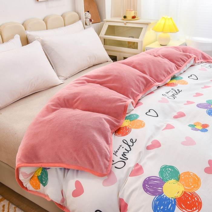 91家纺网 家纺一手货源 找家纺 琪琪阁家纺 2025秋冬新款全棉加牛奶绒单被套棉加绒被套 手绘浪漫