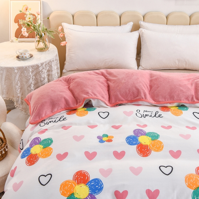 91家纺网 家纺一手货源 找家纺 琪琪阁家纺 2025秋冬新款全棉加牛奶绒单被套棉加绒被套 手绘浪漫