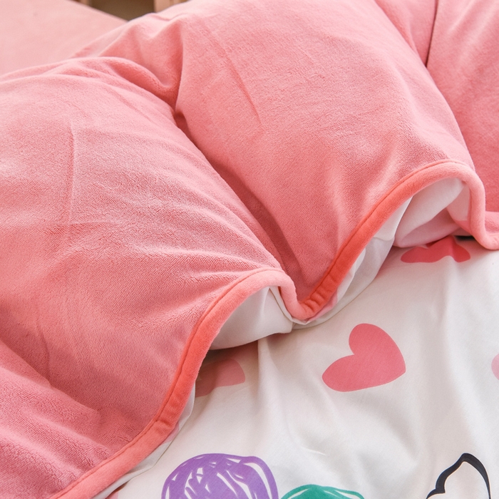 91家纺网 家纺一手货源 找家纺 琪琪阁家纺 2025秋冬新款全棉加牛奶绒单被套棉加绒被套 手绘浪漫