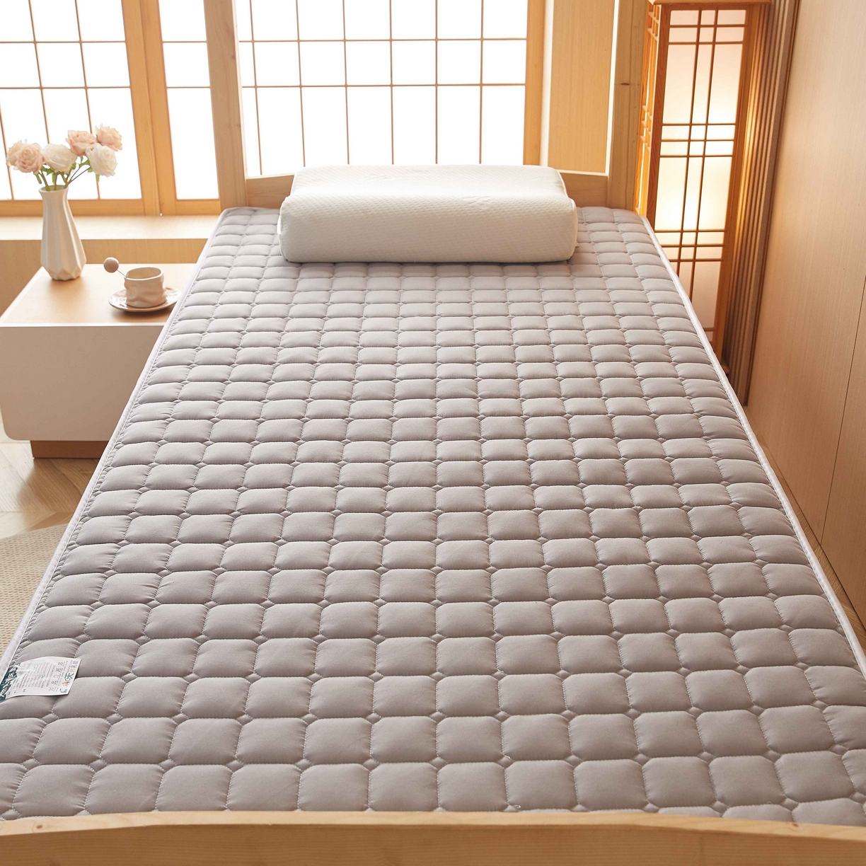 91家纺网 家纺一手货源 找家纺 缦吉 2025新款面包格乳胶记忆海绵学生床垫 灰色