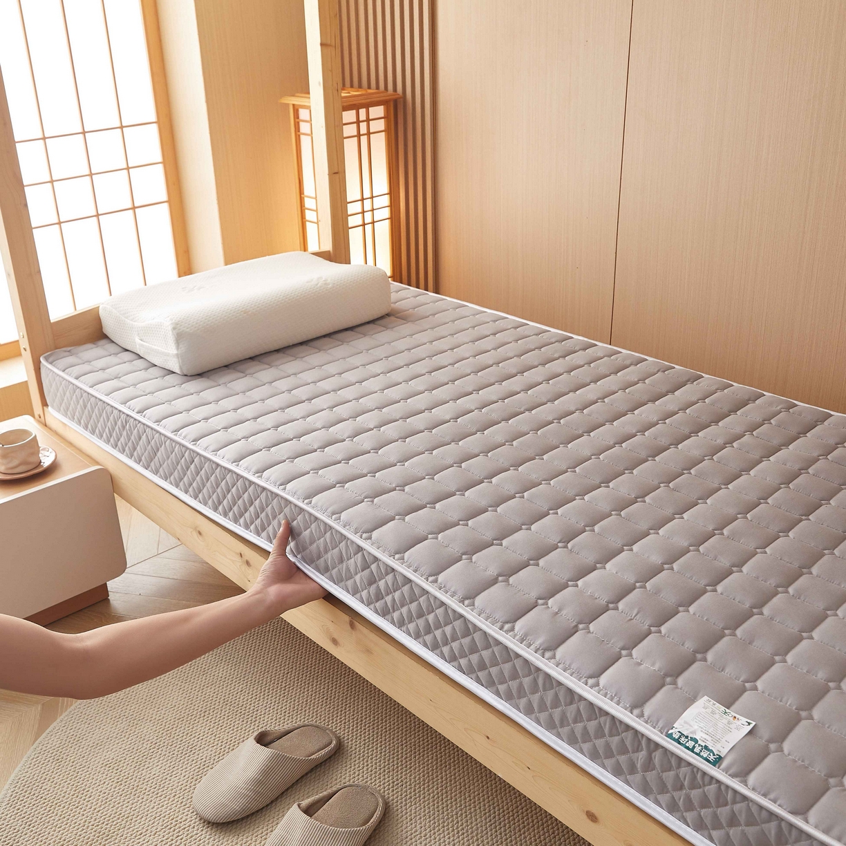 91家纺网 家纺一手货源 找家纺 缦吉 2025新款面包格乳胶记忆海绵学生床垫 灰色