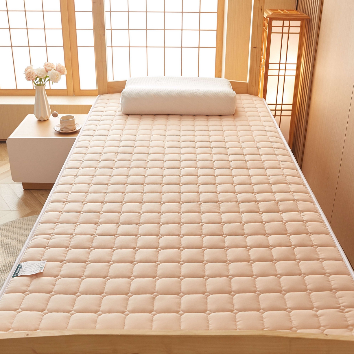 91家纺网 家纺一手货源 找家纺 缦吉 2025新款面包格乳胶记忆海绵学生床垫 金色