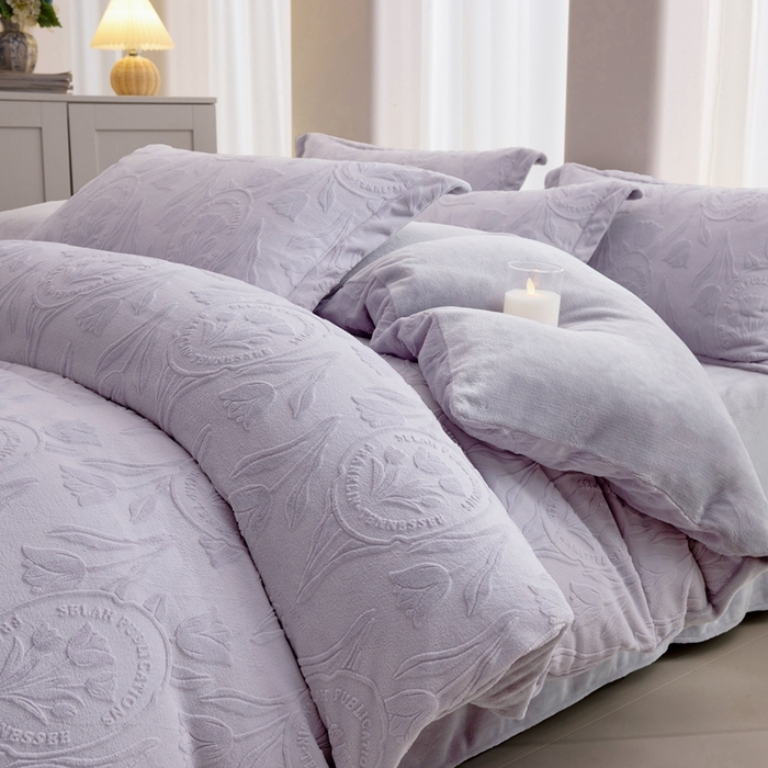 91家纺网 家纺一手货源 找家纺 （总）亿梵 2025秋冬新款A类全消光牛奶绒立体5D雕花绒四件套