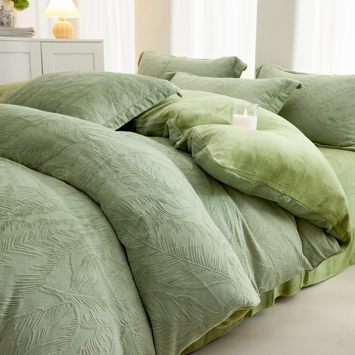 91家纺网 家纺一手货源 找家纺 （总）亿梵 2025秋冬新款A类全消光牛奶绒立体5D雕花绒四件套