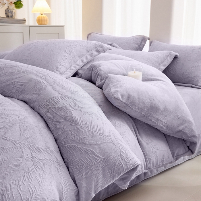 91家纺网 家纺一手货源 找家纺 （总）亿梵 2025秋冬新款A类全消光牛奶绒立体5D雕花绒四件套