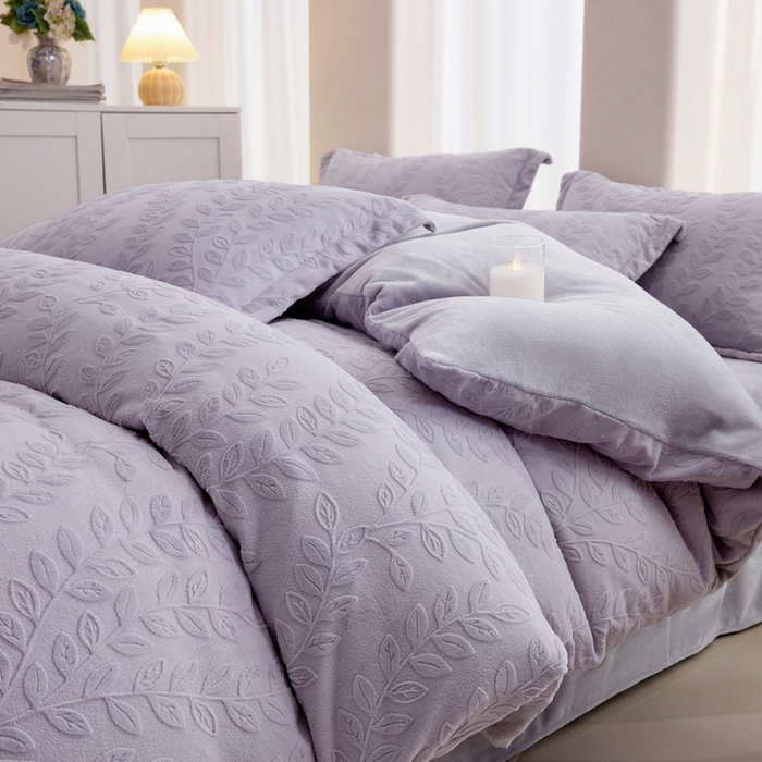 91家纺网 家纺一手货源 找家纺 （总）亿梵 2025秋冬新款A类全消光牛奶绒立体5D雕花绒四件套