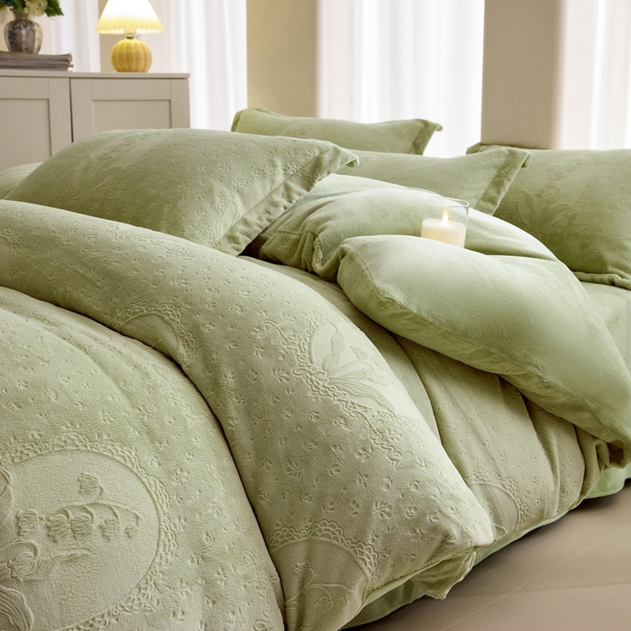 91家纺网 家纺一手货源 找家纺 （总）亿梵 2025秋冬新款A类全消光牛奶绒立体5D雕花绒四件套