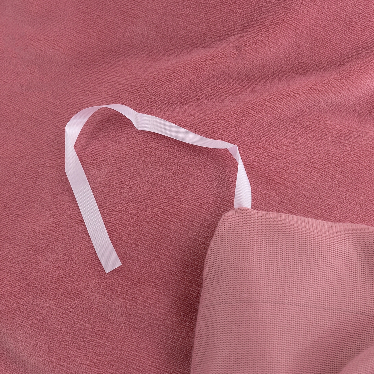 91家纺网 家纺一手货源 找家纺 （总）绒博士 2025新款220克牛奶绒刺绣宽边款四件套--浪漫之约系列