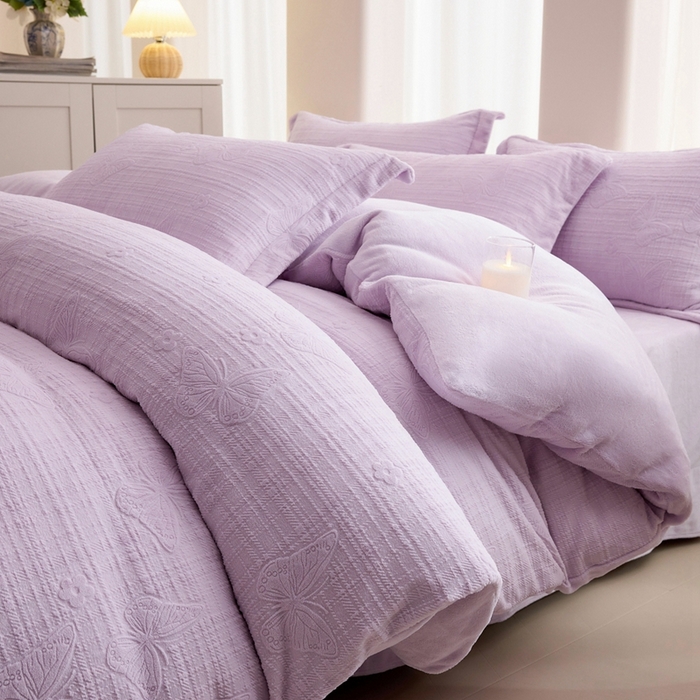 91家纺网 家纺一手货源 找家纺 （总）亿梵 2025秋冬新款A类全消光牛奶绒立体5D雕花绒四件套