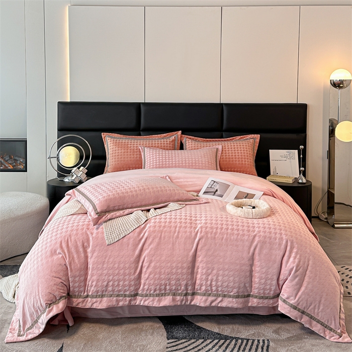 91家纺网 家纺一手货源 找家纺 （总）奥裕 2025新款婴儿绒千鸟格织带款牛奶绒四件套