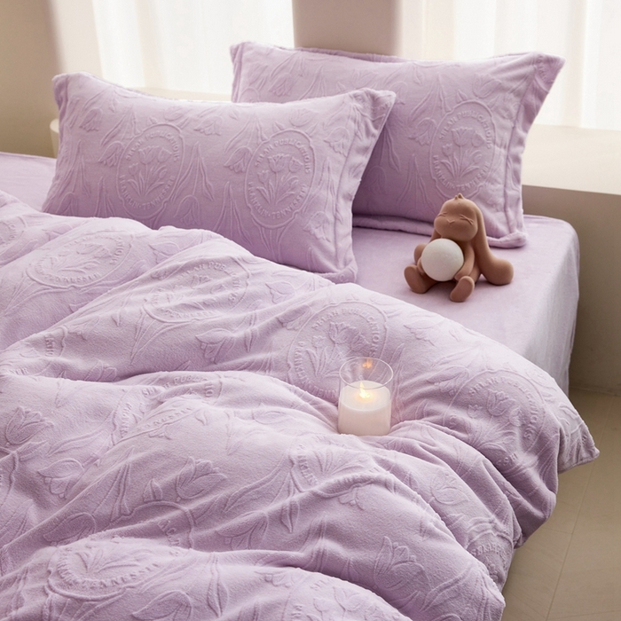 91家纺网 家纺一手货源 找家纺 （总）亿梵 2025秋冬新款A类全消光牛奶绒立体5D雕花绒四件套