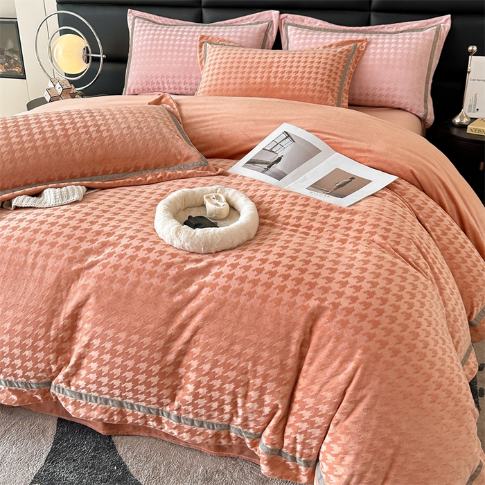 91家纺网 家纺一手货源 找家纺 （总）奥裕 2025新款婴儿绒千鸟格织带款牛奶绒四件套